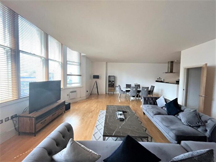 2 Bedroom Apartment For Sale In Water Street, Liverpool, L3
