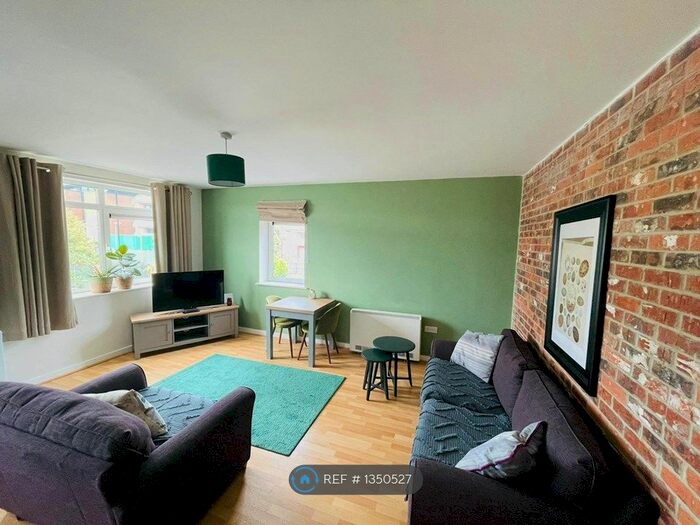 2 Bedroom Flat To Rent In Trinity Wharf, Hull, HU1