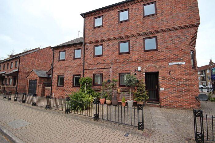 2 Bedroom Property To Rent In Fewster Way, York, YO10