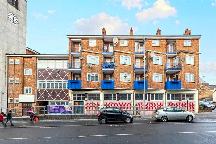 2 Bedroom Flat To Rent In Central Parade, Hoe Street, London, E17