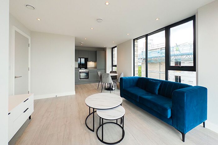 2 Bedroom Flat To Rent In Apartment, Block B, Oldfield Road, Salford, M5