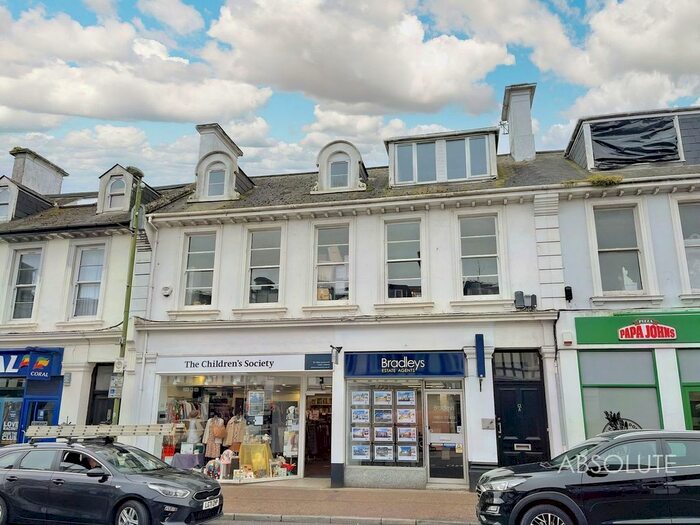 3 Bedroom Flat To Rent In Fore Street, St. Marychurch, TQ1