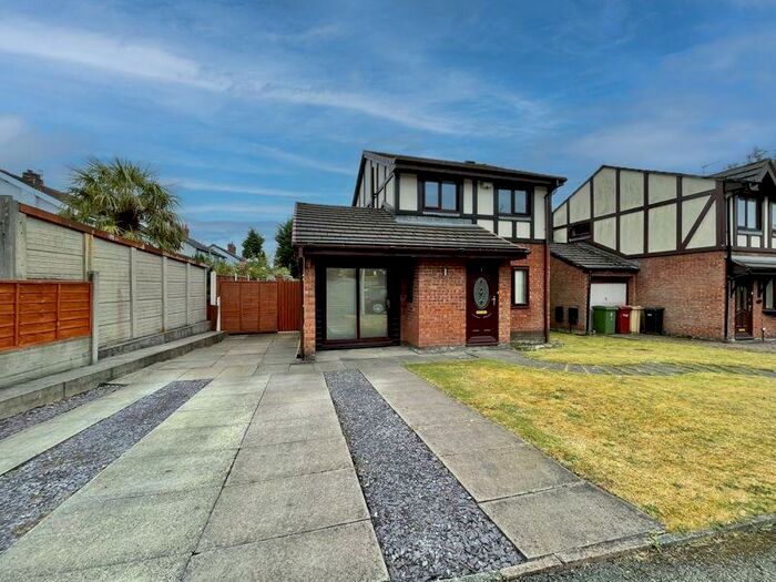 3 Bedroom Detached House To Rent In Bramcote Avenue, The Haulgh, BL2