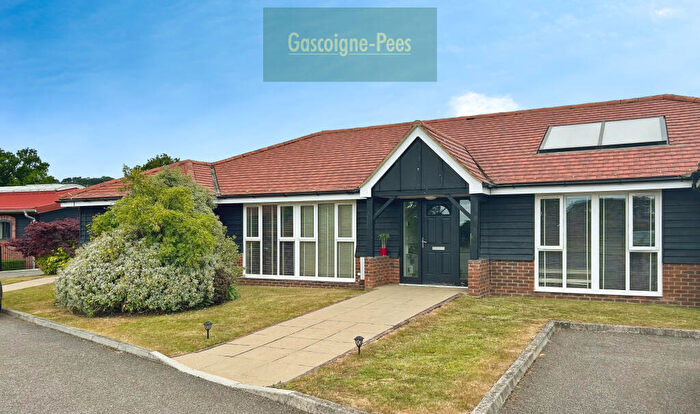 2 Bedroom Semi-Detached Bungalow To Rent In Dunsfold, Godalming, GU8
