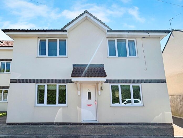2 Bedroom Flat To Rent In Imber Road, Warminster, BA12