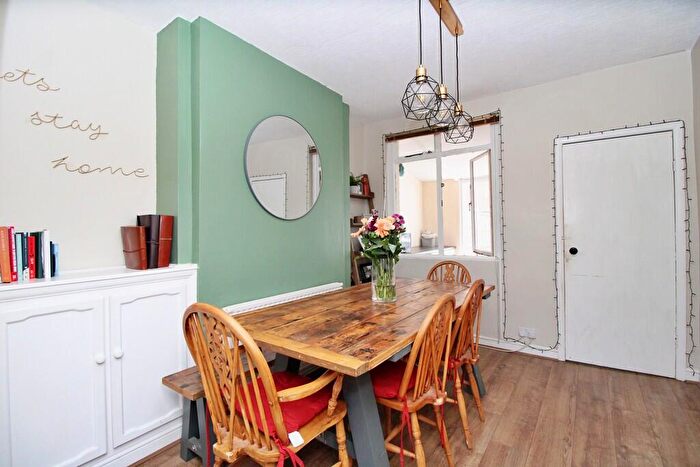 2 Bedroom End Of Terrace House For Sale In Arnold Street, Rugby, CV21
