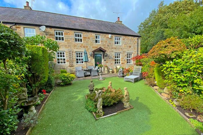 3 Bedroom Barn Conversion For Sale In Home Farm Square, Birstwith, Harrogate, HG3