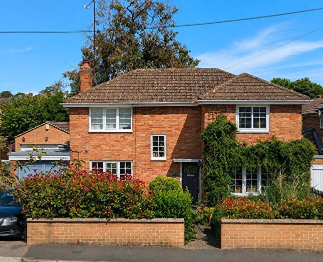 4 Bedroom Detached House For Sale In Ambrose Rise, Wheatley, OX33