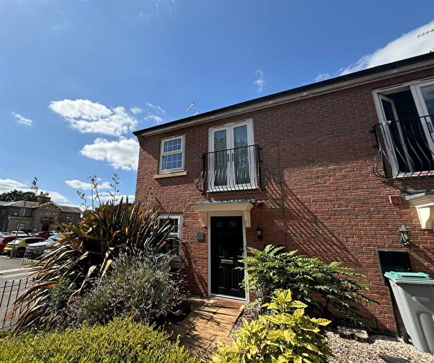 1 Bedroom End Of Terrace House To Rent In Marron Court, Fernwood, Newark, NG24