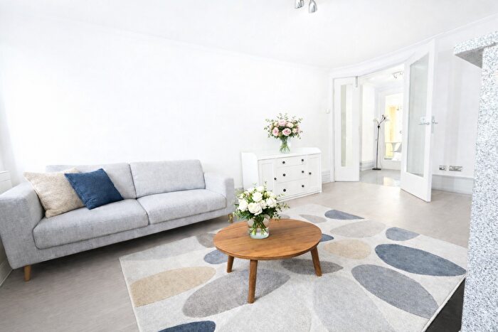 1 Bedroom Flat To Rent In Marylebone High Street, Marylebone, W1U