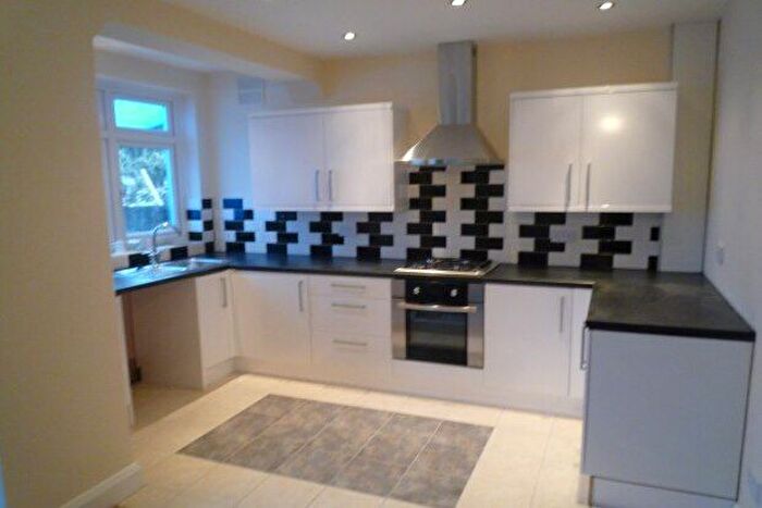 3 Bedroom Property To Rent In Hillside Avenue, Woodford Green, IG8