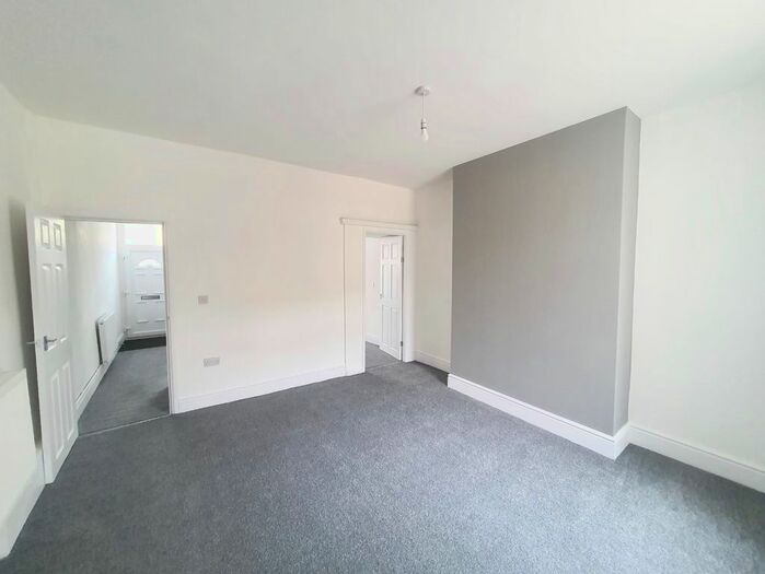 2 Bedroom End Of Terrace House To Rent In St. Johns Road, Padiham