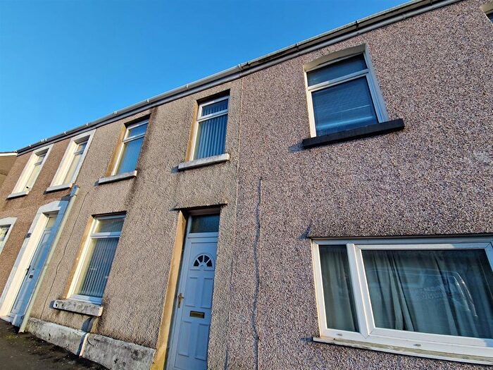 4 Bedroom Terraced House To Rent In Neath Road, Plasmarl, Swansea, SA6