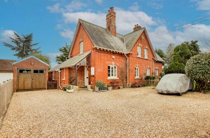 2 Bedroom Cottage For Sale In Bratton Road, West Ashton, Trowbridge, BA14