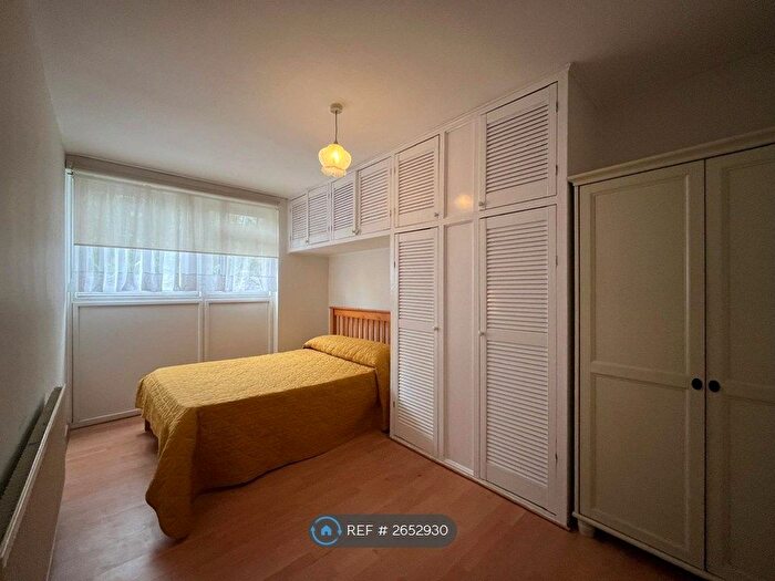 1 Bedroom Property To Rent In Maskelyne Close, London, SW11