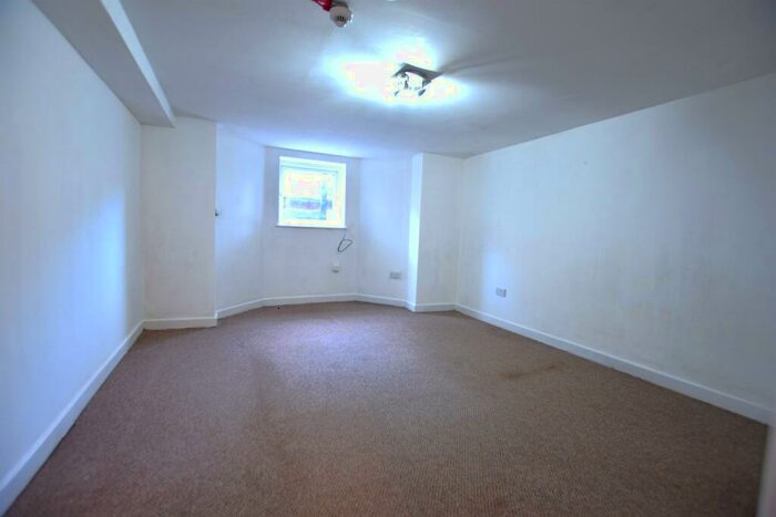 1 Bedroom Apartment To Rent In Clarendon Road, Manchester, M16