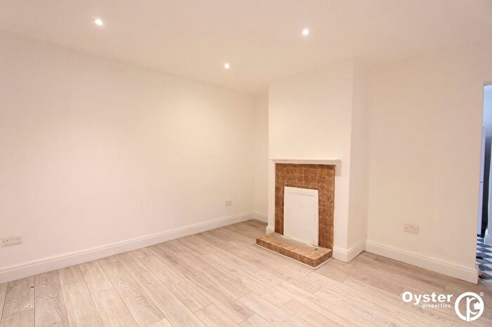 3 Bedroom End Of Terrace House To Rent In Prestwick Road, Watford, WD19