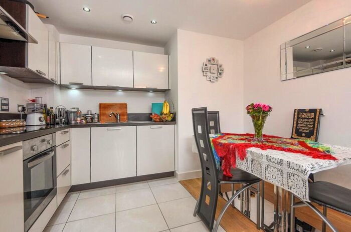 2 Bedroom Penthouse To Rent In Albatross Way, Canada Water, London, SE16