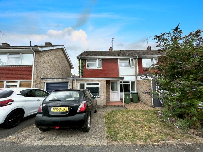 3 Bedroom End Of Terrace House To Rent In Beacon Way, Park Gate, SO31