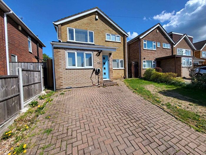 4 Bedroom Detached House To Rent In Broughton Avenue, Luton, LU3