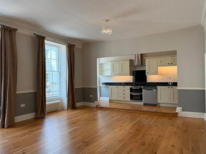 2 Bedroom Flat For Sale In High East Street, Dorchester, DT1