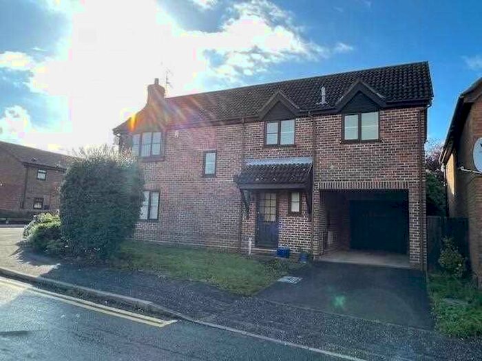 4 Bedroom Detached House To Rent In Chuzzlewit Drive, Chelmsford, CM1