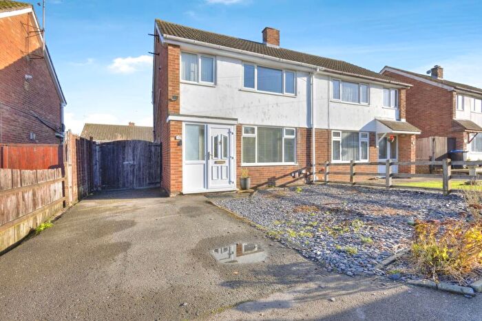 3 Bedroom Semi Detached House For Sale In Grange Avenue, Northampton, Northamptonshire, NN5