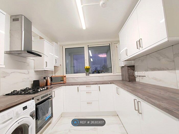 2 Bedroom Flat To Rent In Forty Acre Lane, London, E16