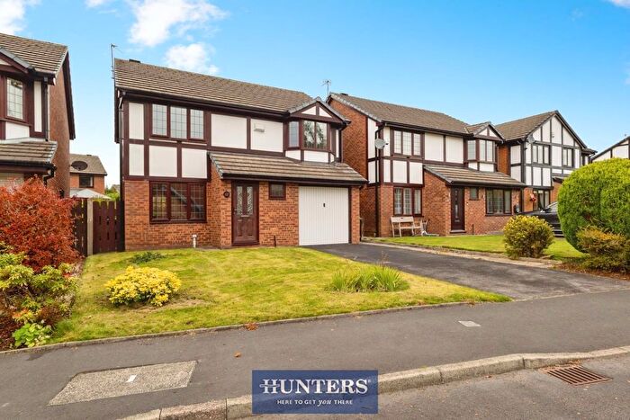 3 Bedroom Detached House For Sale In Moorgate Road, Stalybridge, Cheshire, SK15