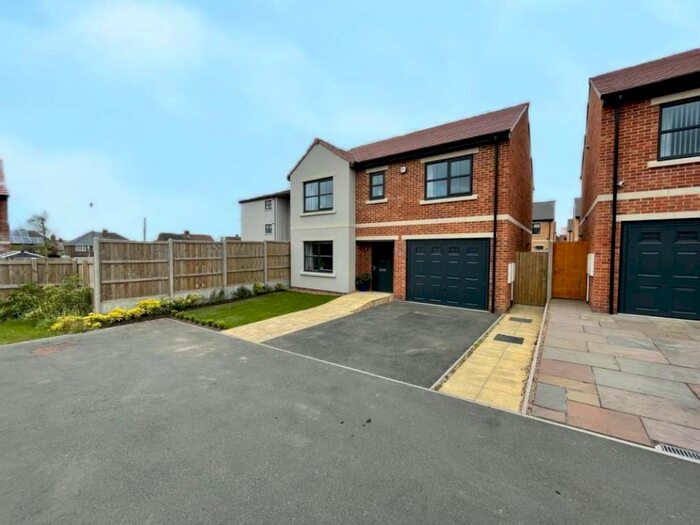 4 Bedroom Property To Rent In Waterstone Close, Maltby, Rotherham, S66