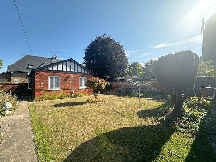 3 Bedroom Detached Bungalow For Sale In New London Road, Chelmsford, CM2
