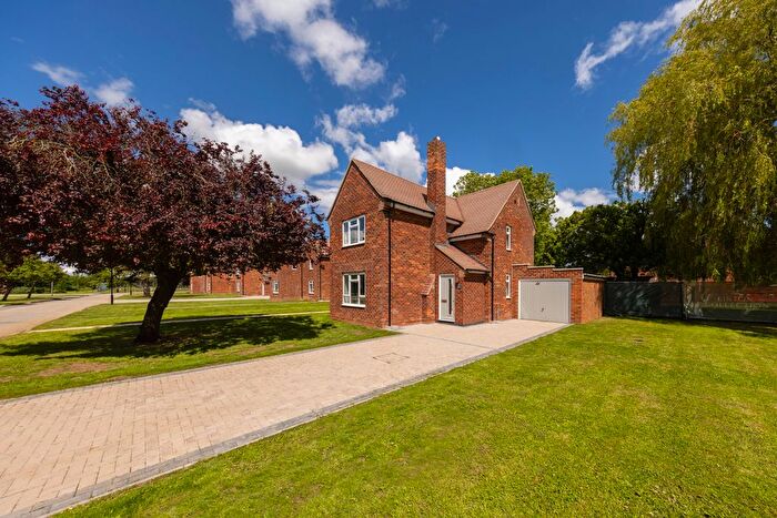 3 Bedroom Detached House To Rent In The Paddock, Linton On Ouse, York, YO30