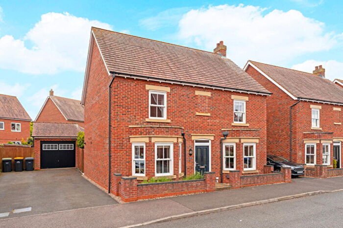 4 Bedroom Detached House For Sale In Burr Close, Kempston, Bedford, MK42