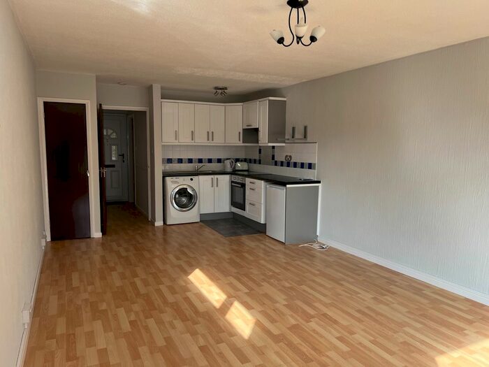 Studio To Rent In Elizabeth House, Kent, ME14