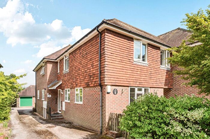 2 Bedroom Apartment For Sale In North Street, Petworth, GU28