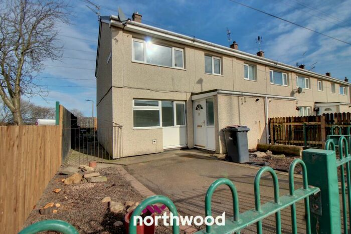 3 Bedroom Semi-Detached House To Rent In Willow Grove, Thorne, Doncaster, DN8