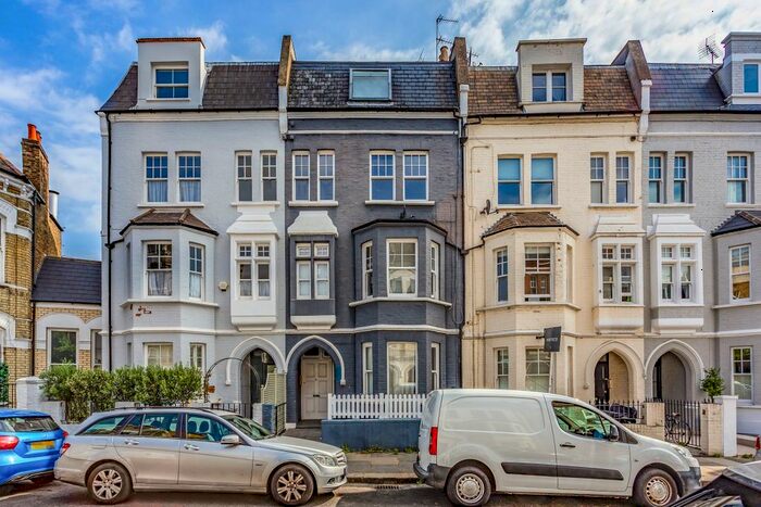 Studio To Rent In Dancer Road, London, SW6