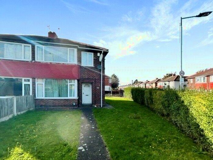 3 Bedroom Semi-Detached House To Rent In Harrowden Road, Doncaster, South Yorkshire, DN2