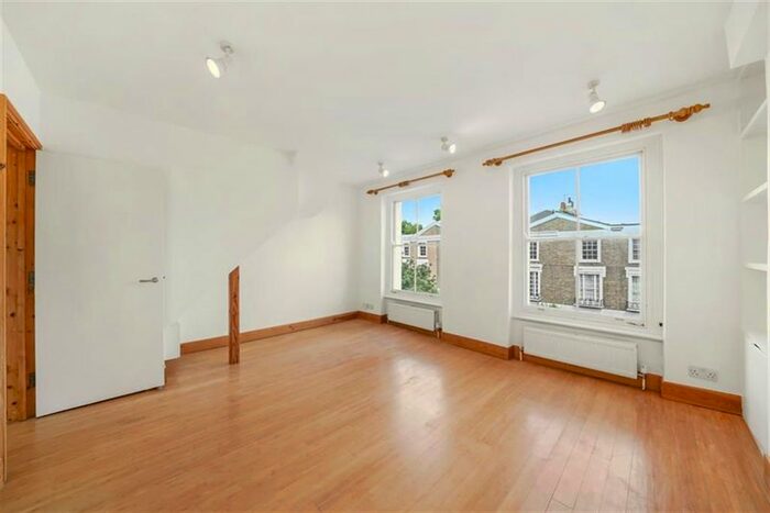 2 Bedroom Maisonette To Rent In Torriano Avenue, Kentish Town, NW5