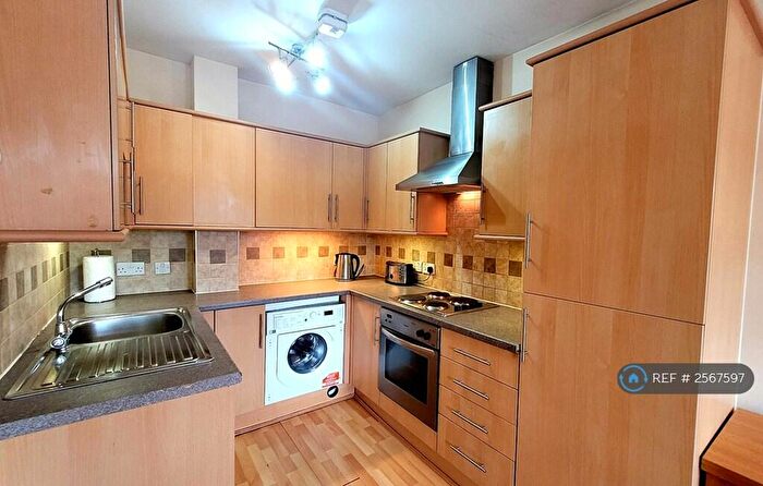 1 Bedroom Flat To Rent In Kirkgate, Leeds, LS2