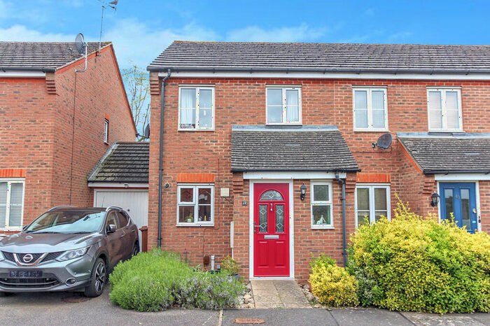 2 Bedroom End Of Terrace House To Rent In Butterfields, Wellingborough, NN8
