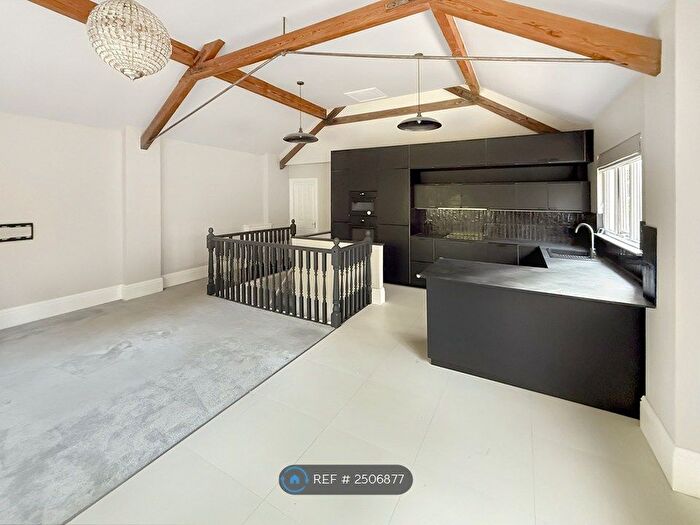 2 Bedroom Flat To Rent In Alexandra Drive, Liverpool, L17