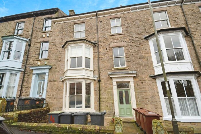 1 Bedroom Flat For Sale In Bath Road, Buxton, Derbyshire, SK17