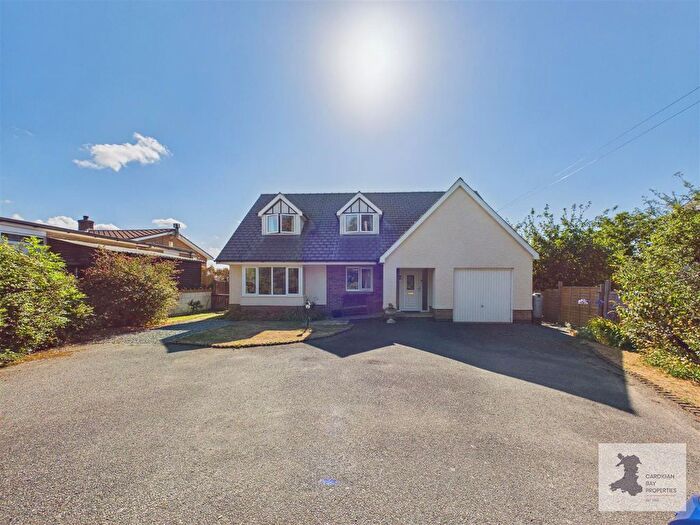 4 Bedroom Detached Bungalow For Sale In Caemorgan Road, Cardigan, SA43