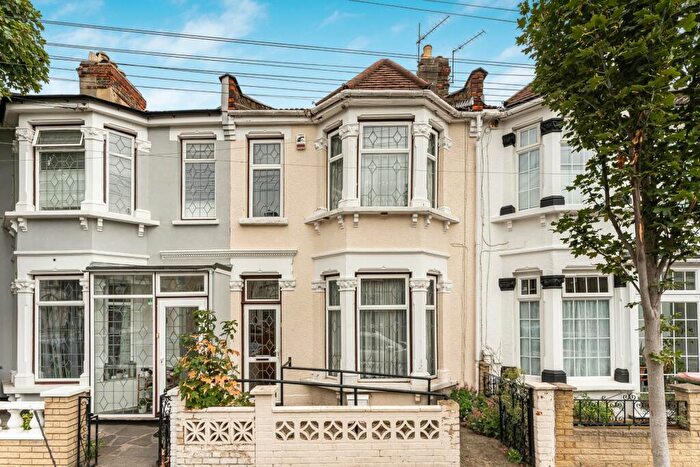 3 Bedroom House For Sale In Sixth Avenue, London, E12