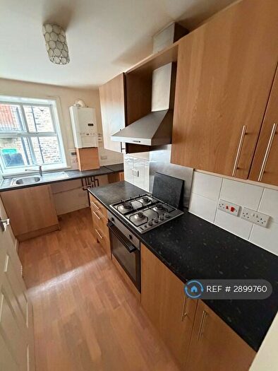 2 Bedroom Flat To Rent In Old Cawsey, Sowerby Bridge, HX6