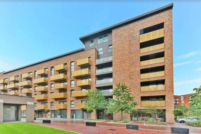 2 Bedroom Flat To Rent In Copenhagen Court, Pell Street, Lewisham, London, SE8