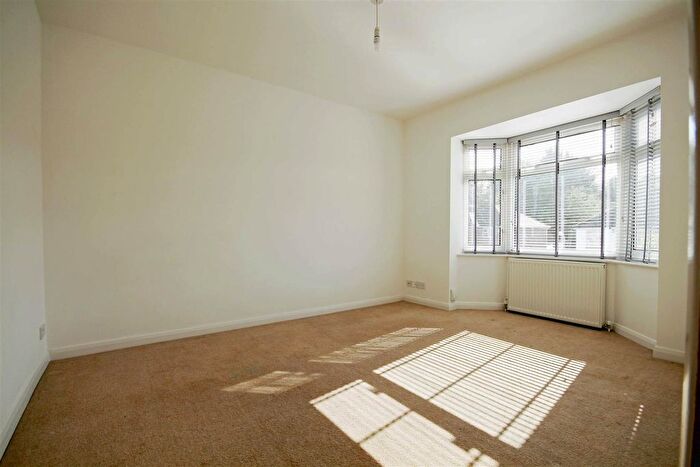 4 Bedroom Semi-Detached House To Rent In Mackie Avenue, Patcham, Brighton, BN1