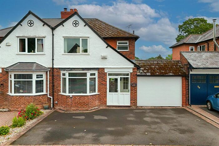 3 Bedroom Semi Detached House For Sale In Burman Road, Shirley, Solihull, B90