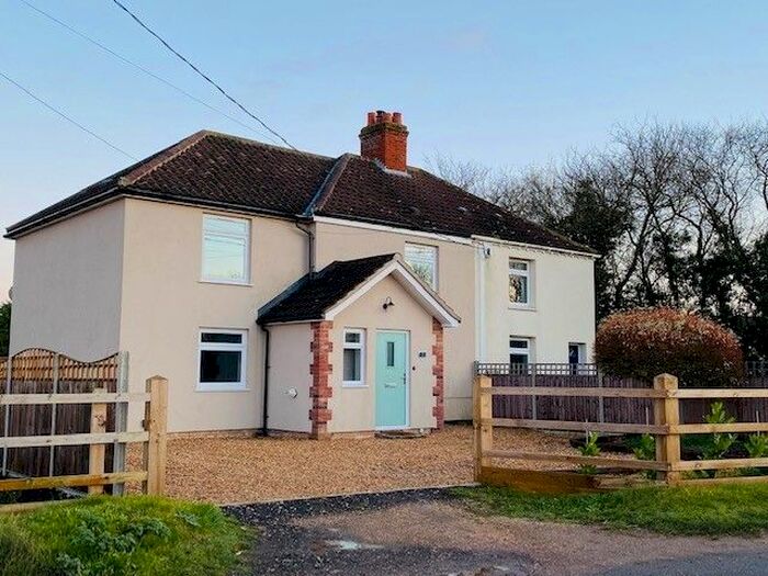 4 Bedroom Semi-Detached House To Rent In Bunwell Road, Spooner Row, Wymondham NR18